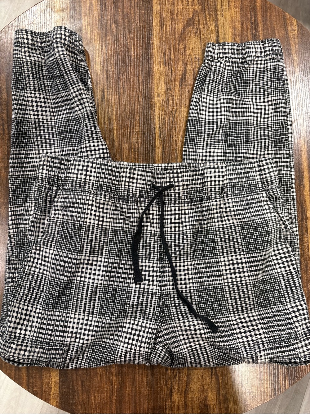 Tinseltown Black & White Plaid Drawstring Joggers